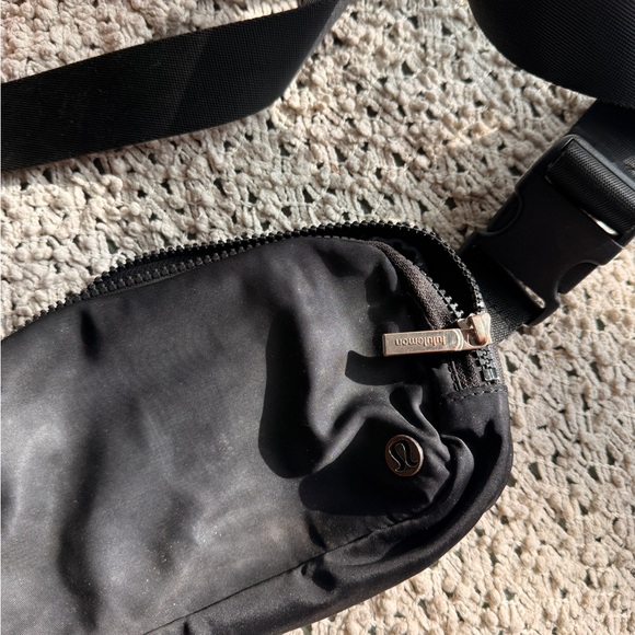 lululemon athletica Black Belt Bag - Picture 2 of 3